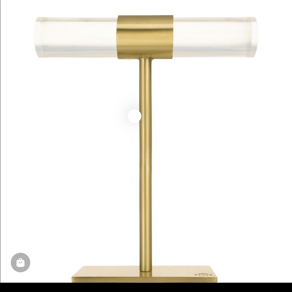 Large Kendra Scott T-stand with Small T-stand